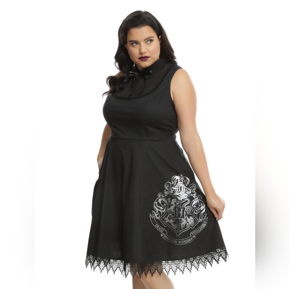 Harry Potter Hogwarts Crest black sleeveless swing dress